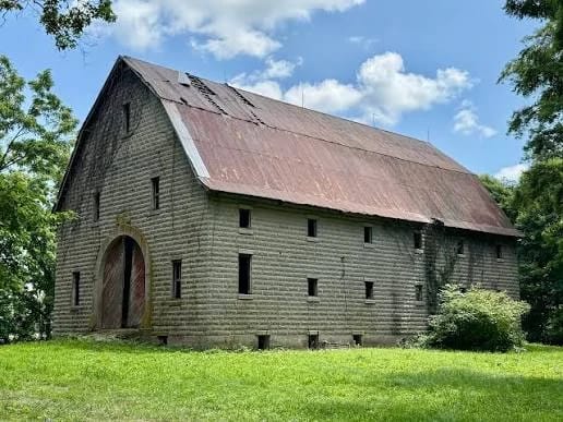 The Barn That Outlives the Mortgage 1 image 25